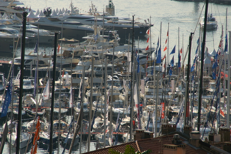 Die Marina beherbergt das eine oder andere Boot