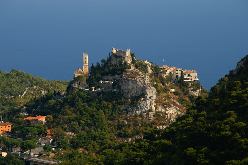 Eze von der Corniche de la Riviera aus gesehen